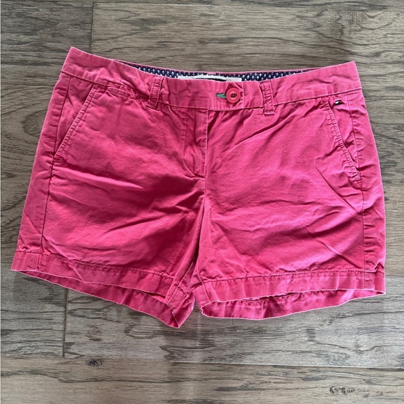 Tommy Hilfiger Women’s Chino Shorts Cotton Red Size 8 Preppy Summer Casual - Picture 1 of 3